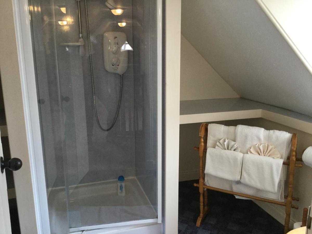 Three-Bedroom Old Cottage Free Parking Inverness Zewnętrze zdjęcie