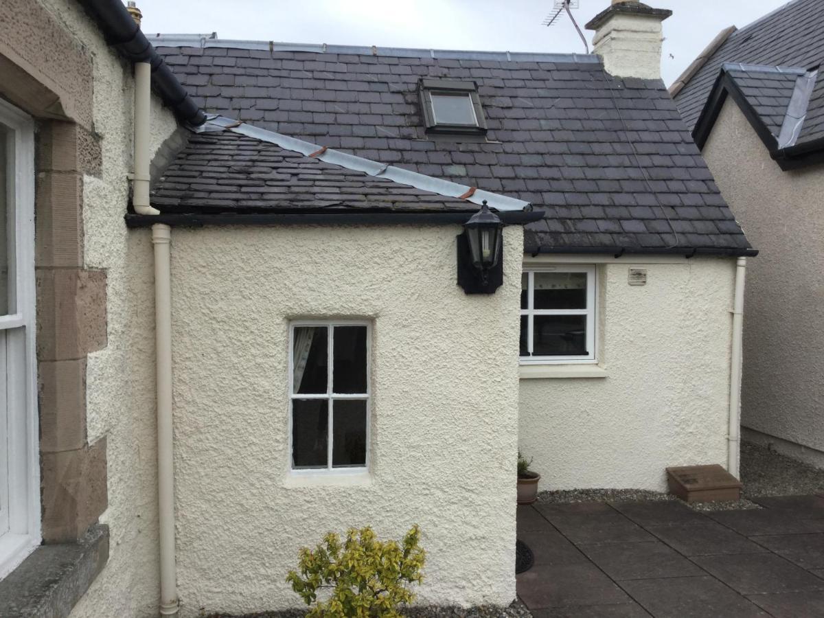 Three-Bedroom Old Cottage Free Parking Inverness Zewnętrze zdjęcie