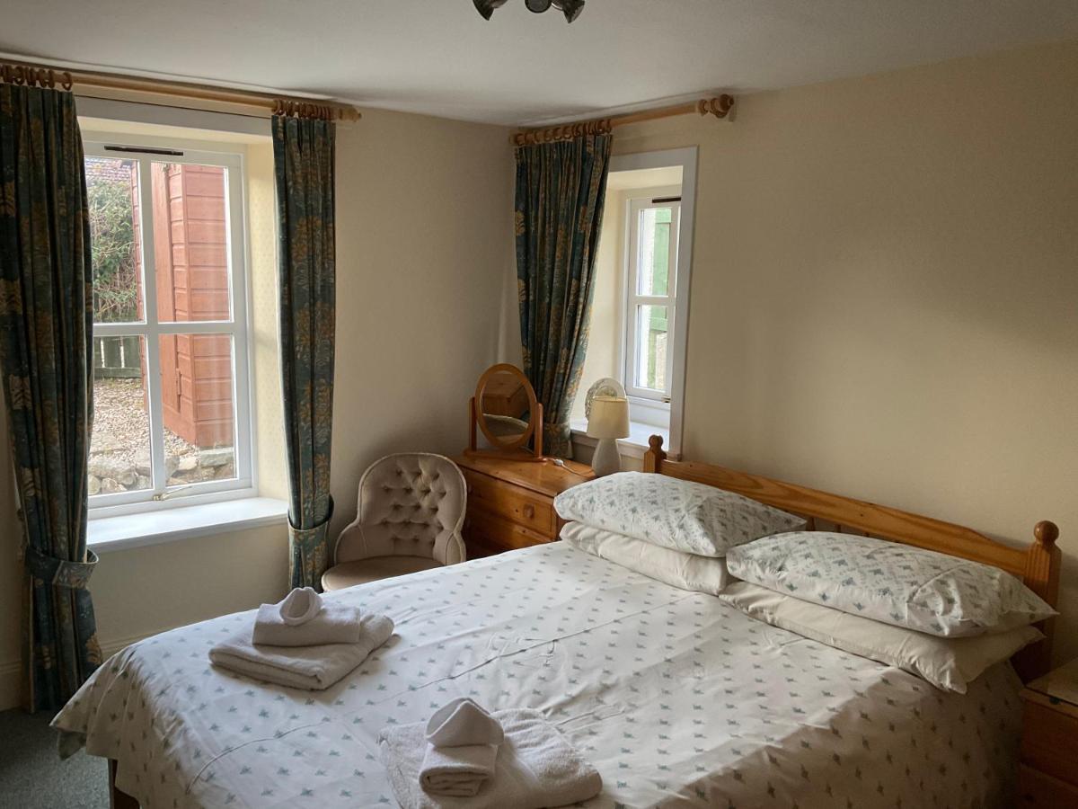 Three-Bedroom Old Cottage Free Parking Inverness Zewnętrze zdjęcie