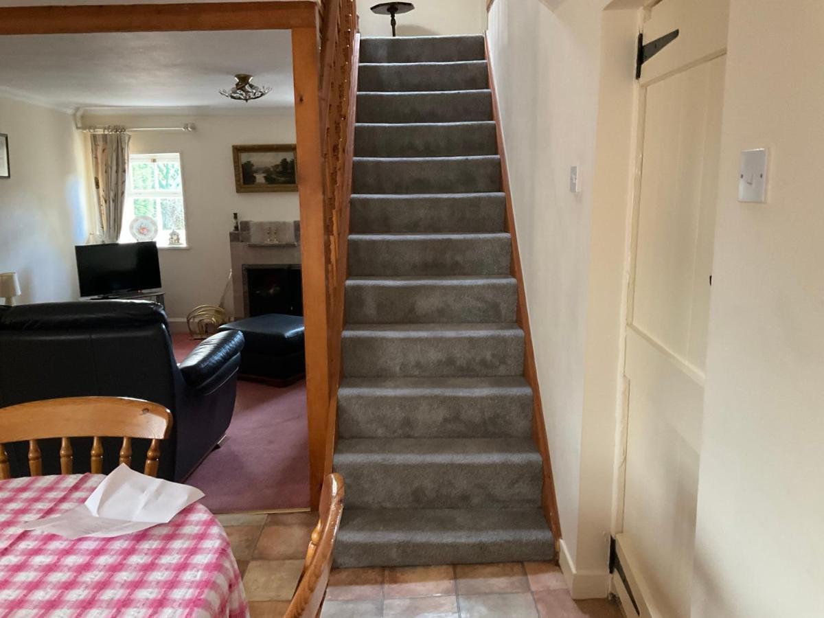 Three-Bedroom Old Cottage Free Parking Inverness Zewnętrze zdjęcie