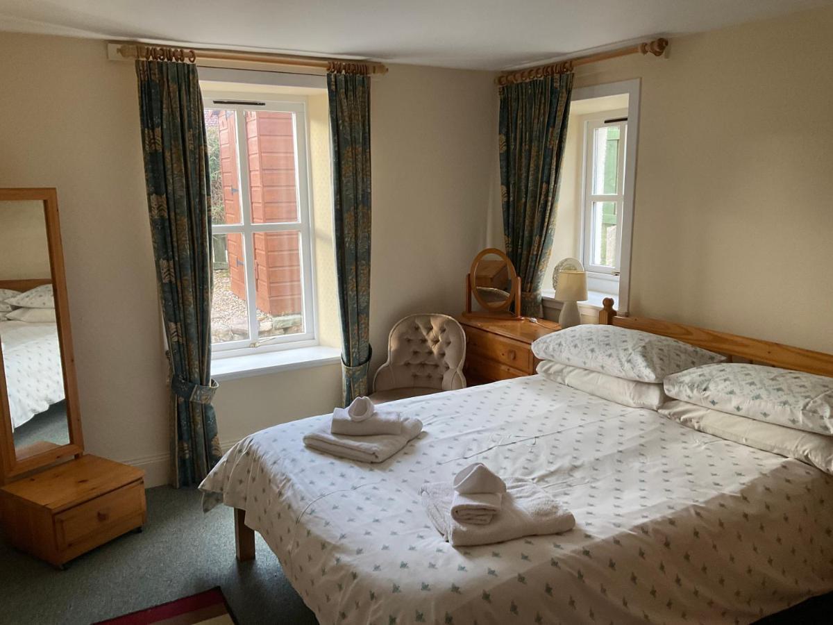 Three-Bedroom Old Cottage Free Parking Inverness Zewnętrze zdjęcie
